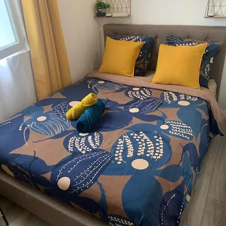 Jolie Cosy * פריז